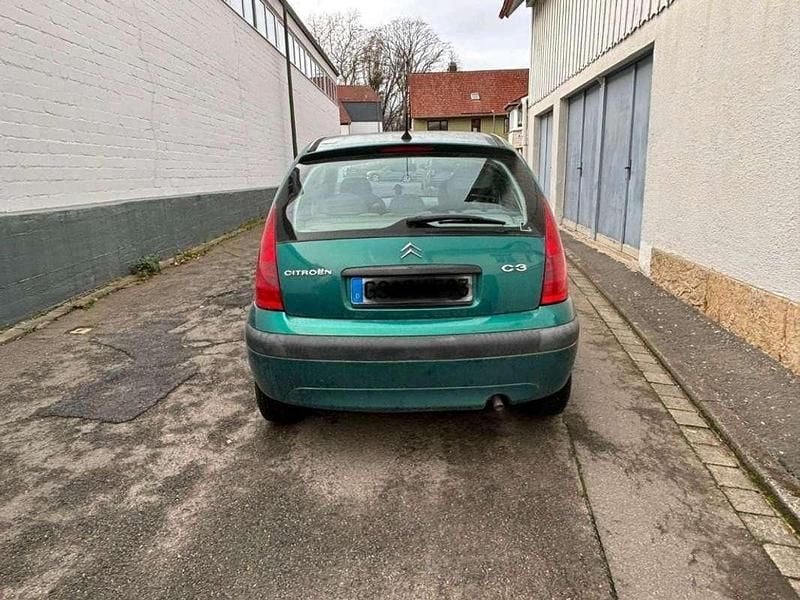 Usado Citroën C3 Exclusive 68 CV (50 kW) 2003 Verde Utilitario