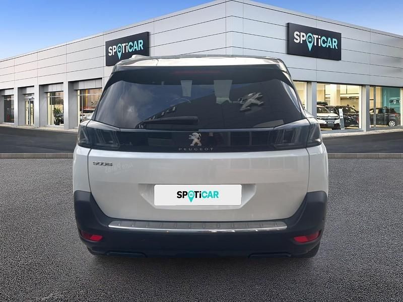 Usado Peugeot 5008 Allure 131 CV (96 kW) 2022 Blanco SUV