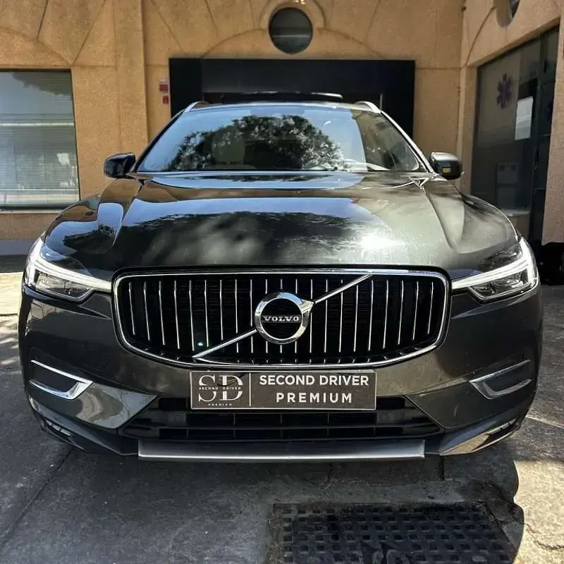Usado Volvo XC60 Inscription 235 CV (172 kW) 2020 Gris SUV