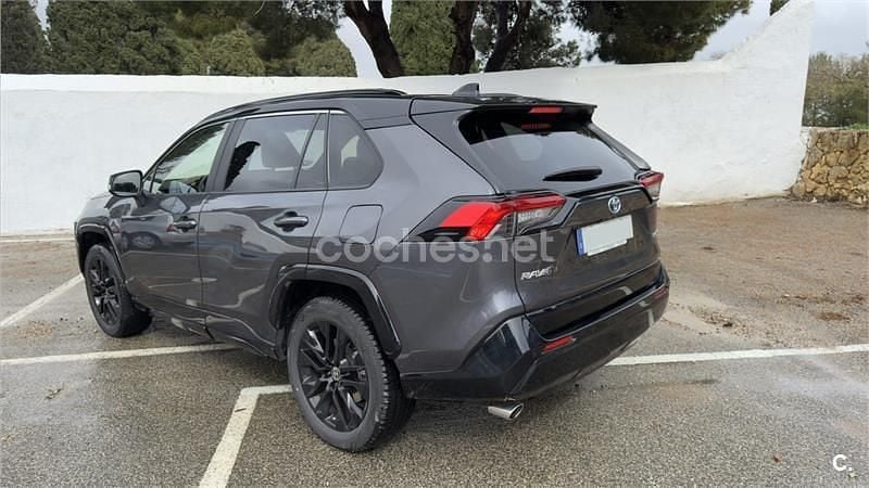 Usado Toyota RAV4 Hybrid Style 218 CV (160 kW) 2022 Gris / plata SUV