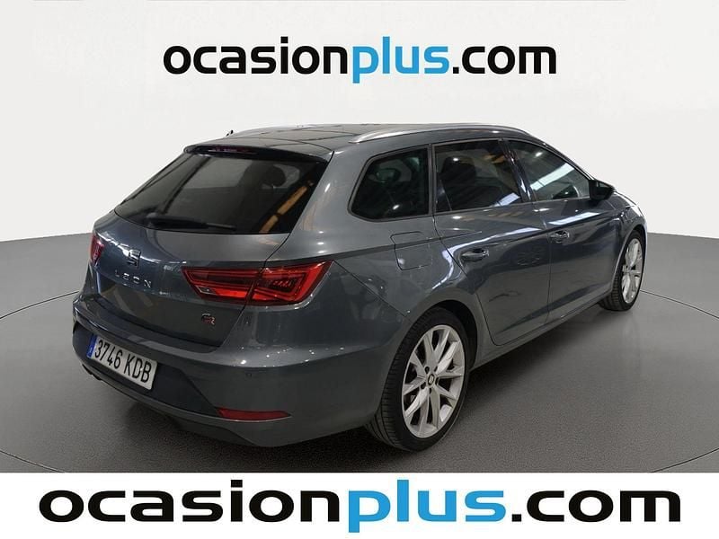 Usado Seat Leon FR 150 CV (110 kW) 2017 Gris Monovolumen
