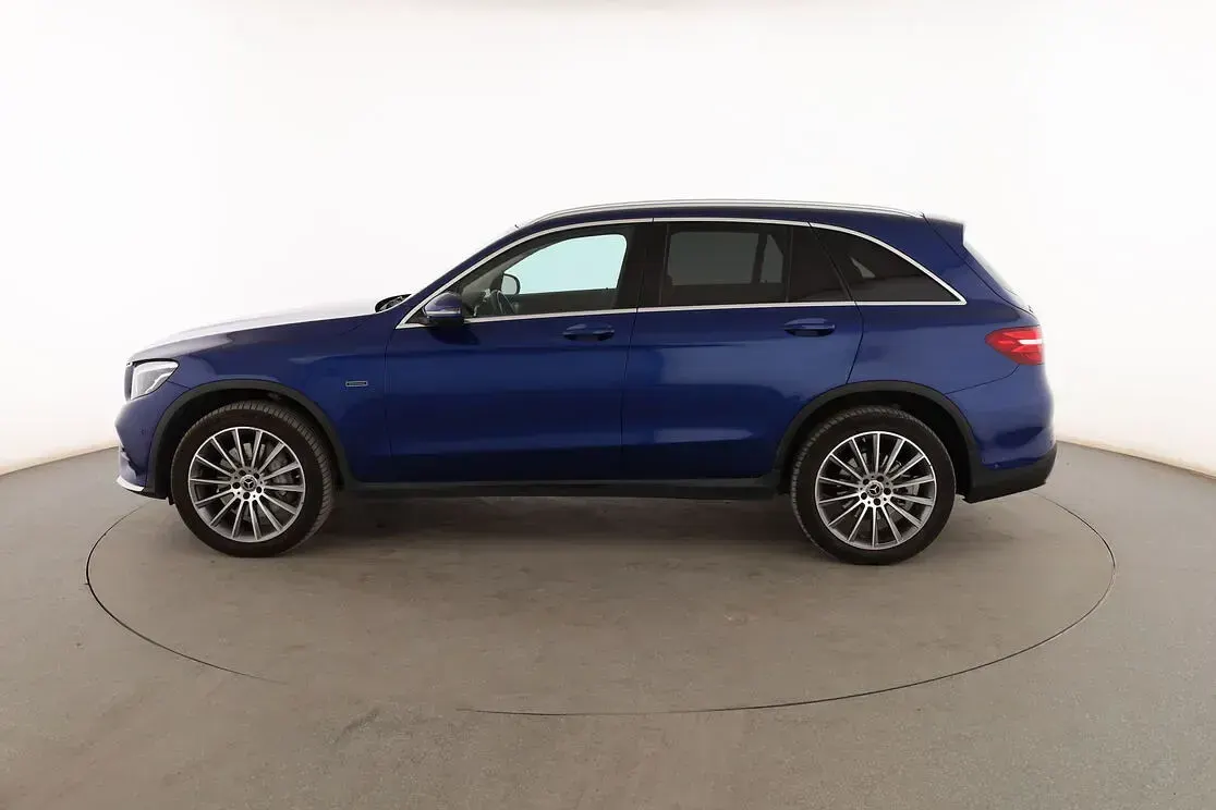 Usado Mercedes GLC350 AMG line 320 CV (235 kW) 2018 Azul SUV