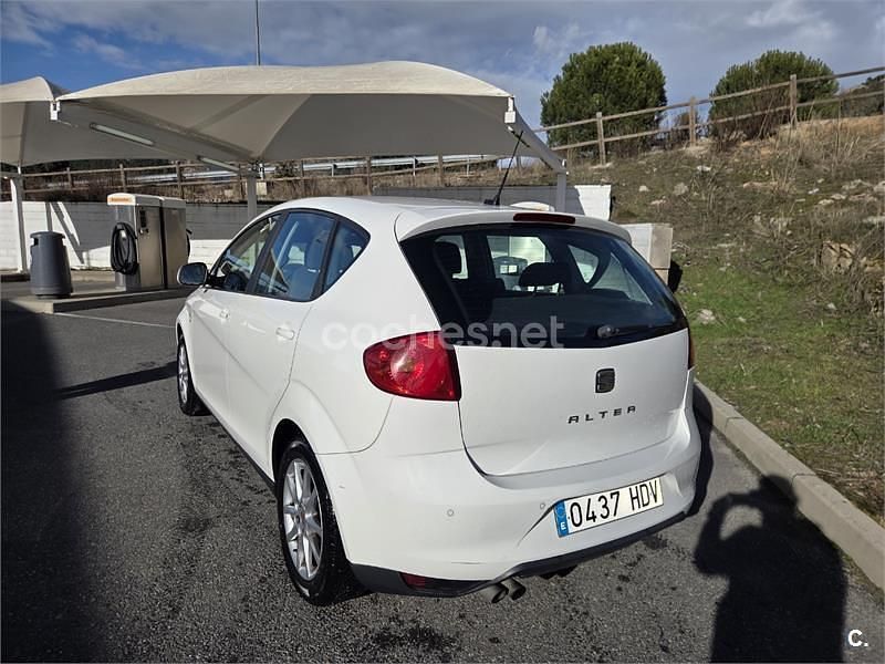 Usado Seat Altea Style 160 CV (117 kW) 2011 Blanco Monovolumen
