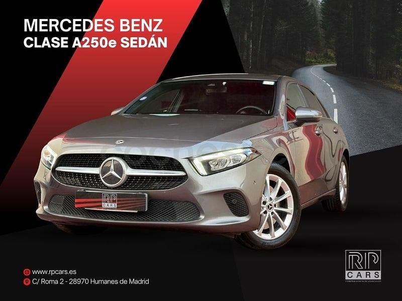 Usado Mercedes A250 218 CV (160 kW) 2023 Gris / plata Berlina