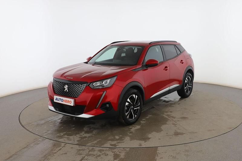 Usado Peugeot 2008 Allure 110 CV (80 kW) 2021 Rojo SUV