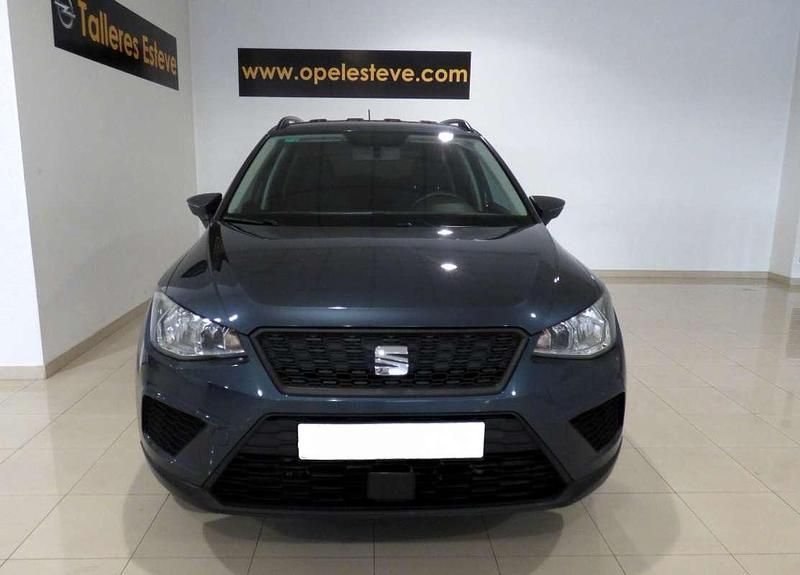 Usado Seat Arona Style 95 CV (69 kW) 2019 Gris / plata SUV