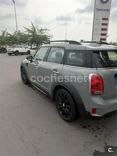 Usado Mini One Countryman 102 CV (75 kW) 2019 Marrón SUV