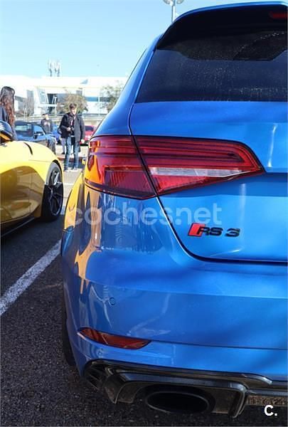 Usado Audi RS3 400 CV (294 kW) 2018 Azul Berlina