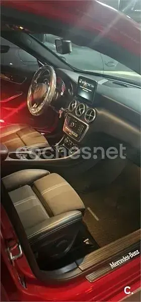 Usado Mercedes A180 109 CV (80 kW) 2018 Rojo Berlina