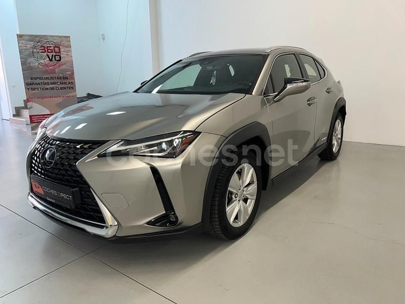 Usado Lexus UX Business Edition 184 CV (135 kW) 2022 Gris / plata SUV