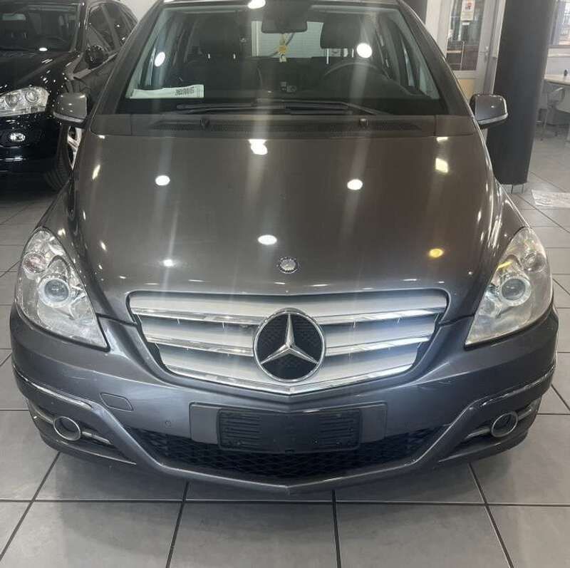 Gris Usado 2009 Mercedes B200 Monovolumen | 7900 € (Un poco caro) - Imagen 1/4