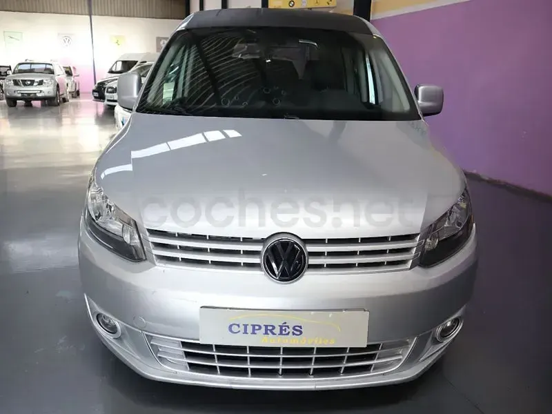 Usado VW Caddy Trendline 102 CV (75 kW) 2011 Gris / plata Monovolumen
