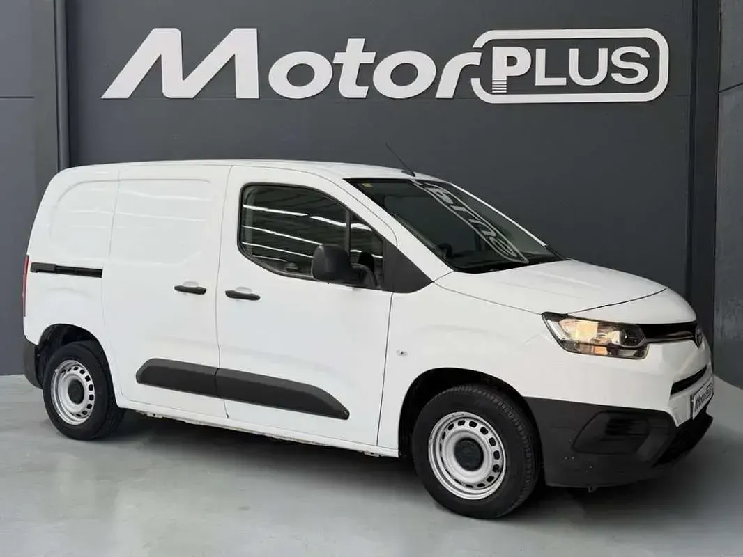 Usado Toyota Proace City City 102 CV (75 kW) 2021 Blanco Monovolumen