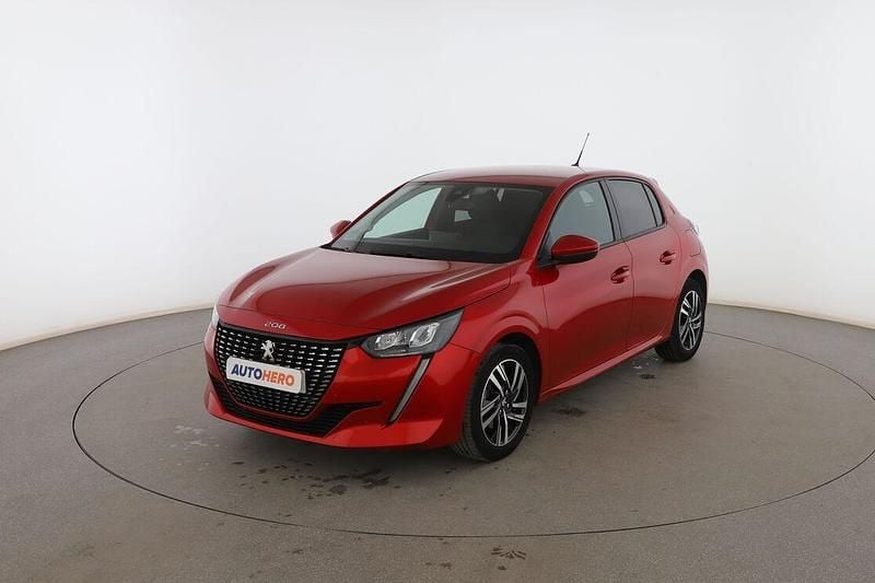 Rojo Usado 2021 Peugeot 208 Allure Utilitario | 10.599 € (Precio justo) - Imagen 1/3