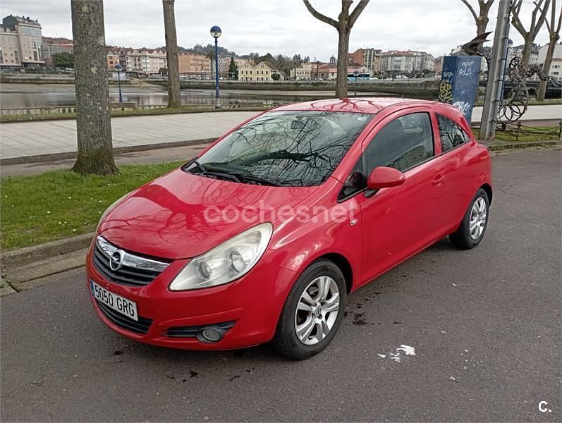 Usado Opel Corsa 75 CV (55 kW) 2008 Rojo Utilitario