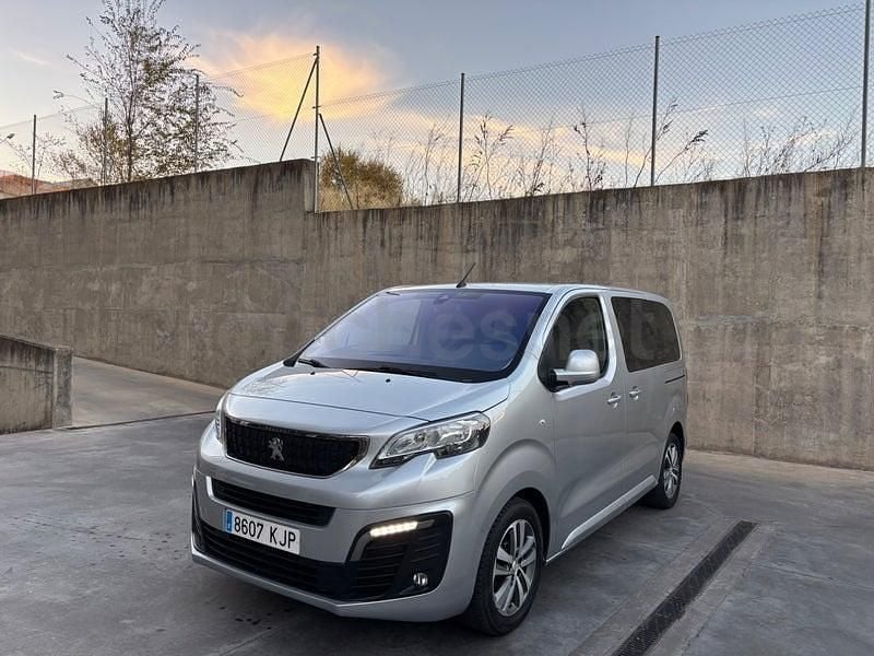 Usado Peugeot Traveller Active 115 CV (84 kW) 2018 Gris / plata Monovolumen