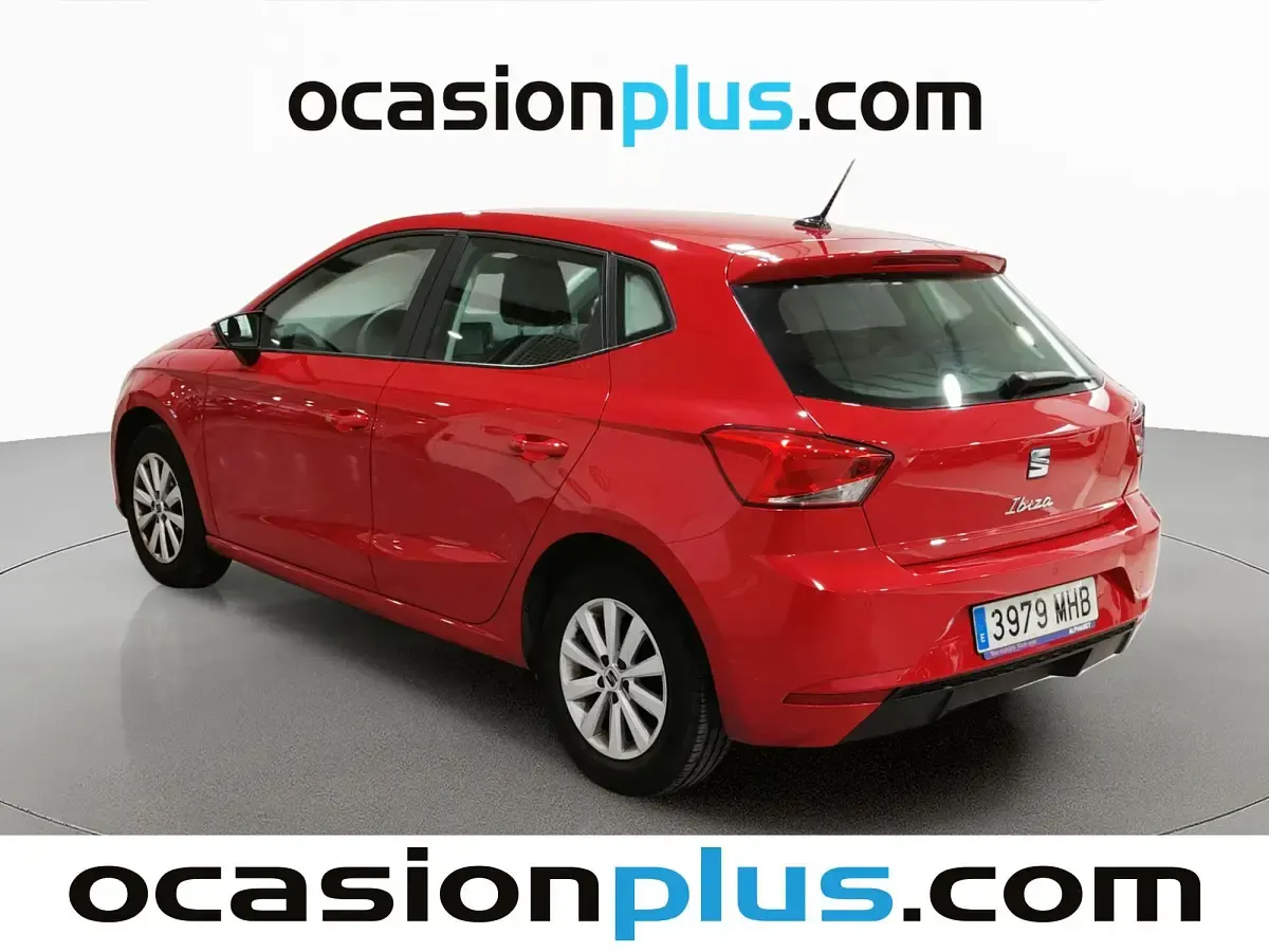 Usado Seat Ibiza Reference 80 CV (58 kW) 2023 Rojo Utilitario