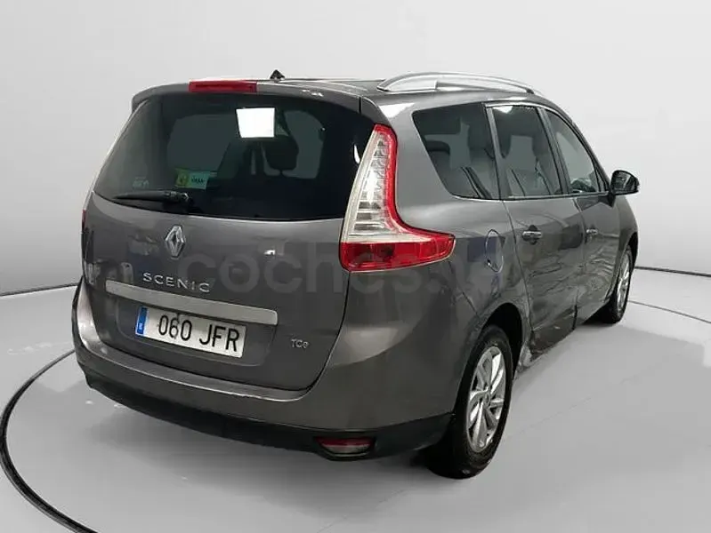 Usado Renault Grand Scénic 115 CV (84 kW) 2015 Gris / plata Monovolumen