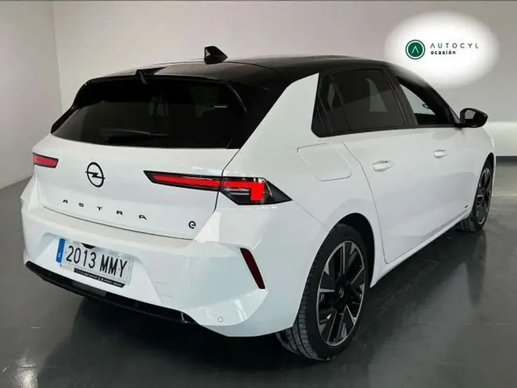 Usado Opel Astra 114 kW (156 CV) 2024 Blanco Utilitario