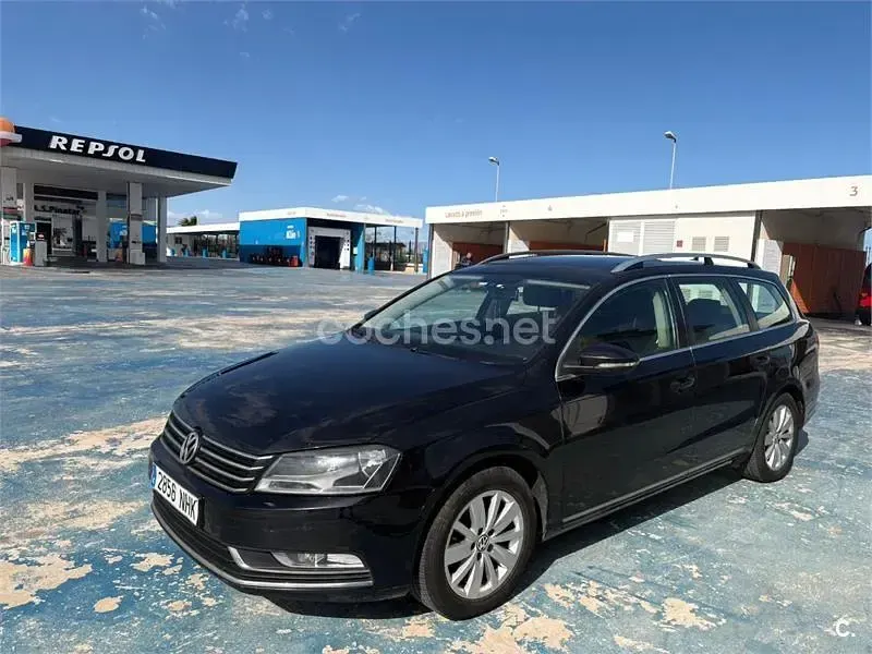 Usado VW Passat Advance 140 CV (102 kW) 2012 Negro Berlina