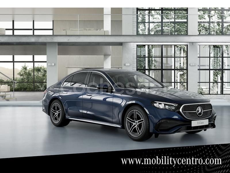 Azul Nuevo 2025 Mercedes E200 Berlina | 67.803 € (Precio justo) - Imagen 1/4