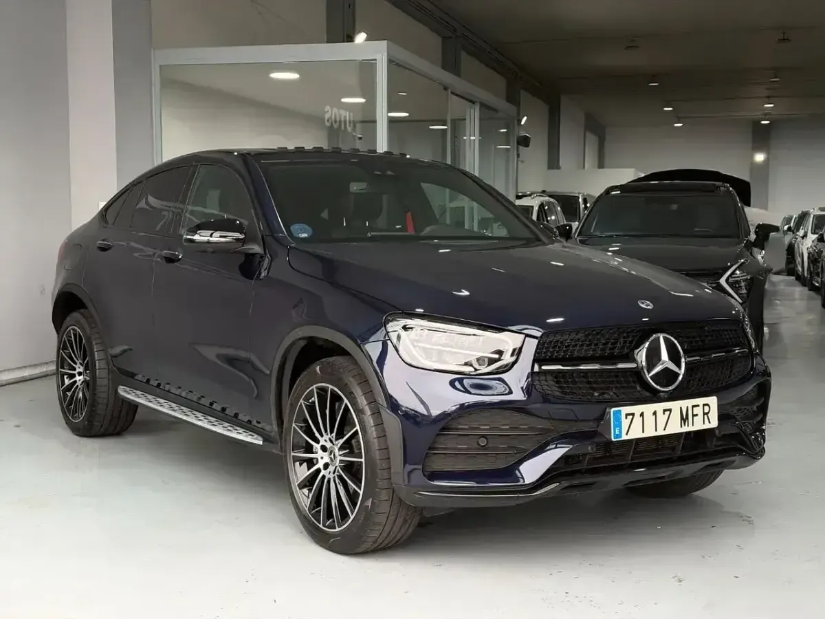 Usado Mercedes GLC300e 320 CV (235 kW) 2023 Azul SUV