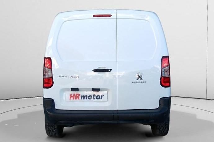 Usado Peugeot Partner Premium 132 CV (97 kW) 2021 Blanco Monovolumen