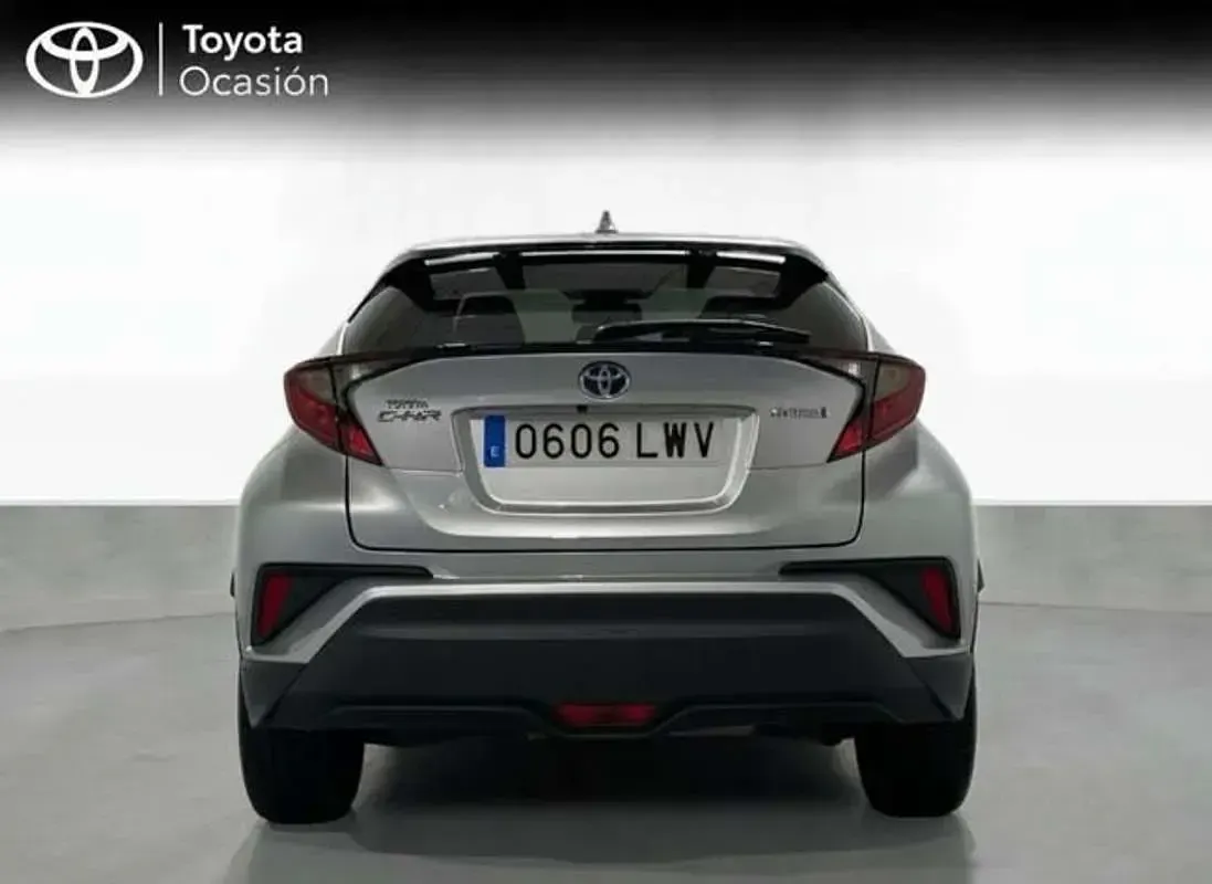 Usado Toyota C-HR Advance 122 CV (89 kW) 2022 Gris SUV