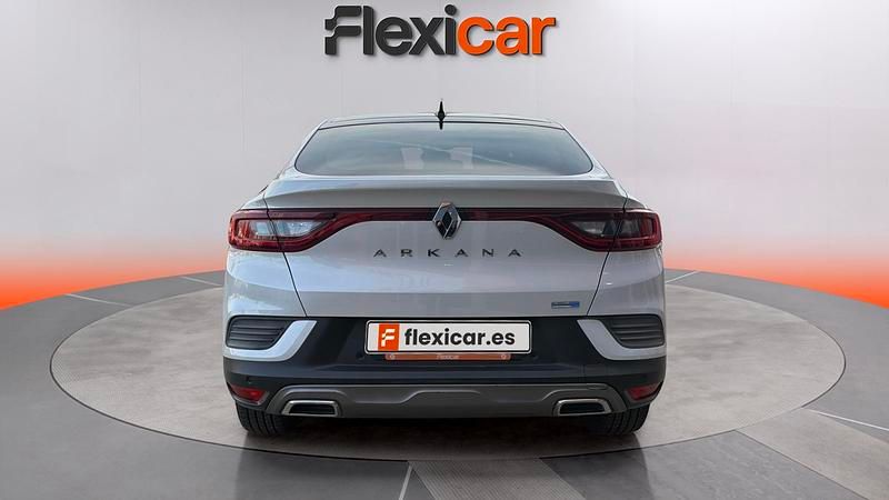 Usado Renault Arkana 145 CV (106 kW) 2022 Blanco SUV