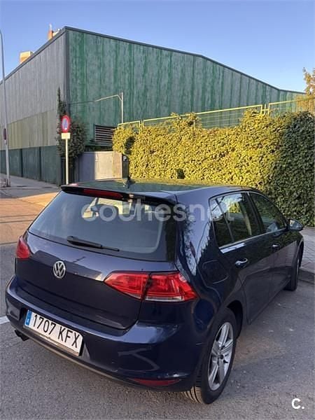 Usado VW Golf VII Advance 150 CV (110 kW) 2014 Azul Berlina