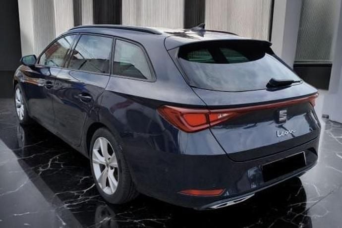 Usado Seat Leon ST XCELLENCE 150 CV (110 kW) 2021 Azul Familiar