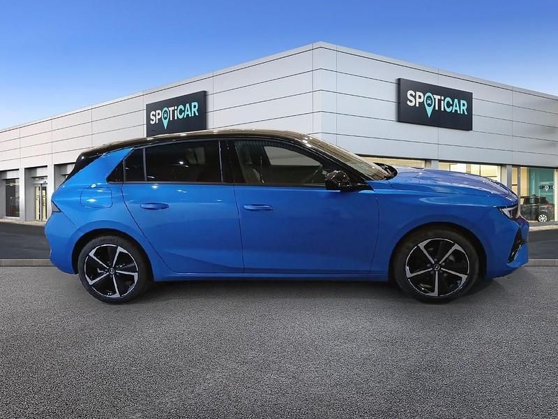 Begagnad Opel Astra 130 HK (95 kW) 2024 Blå Sedan