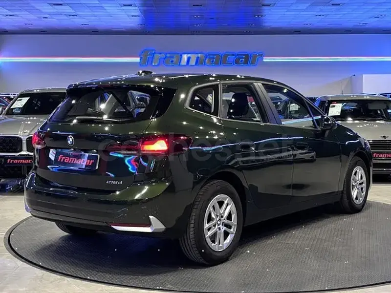 Usado BMW 218 150 CV (110 kW) 2023 Verde Familiar