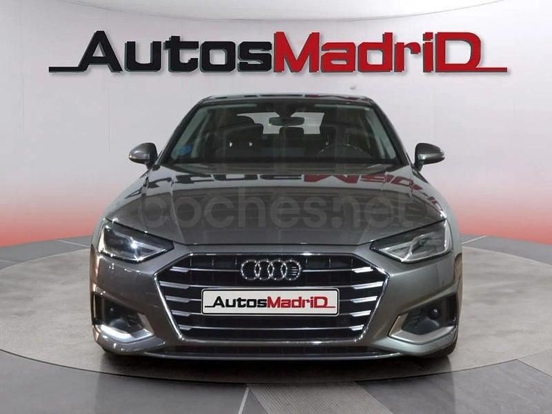 Usado Audi A4 Advanced Plus 163 HP (119 kW) 2020 Cinzento Sedan