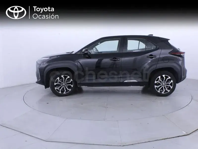 Usado Toyota Yaris Cross Active 116 CV (85 kW) 2022 Negro SUV