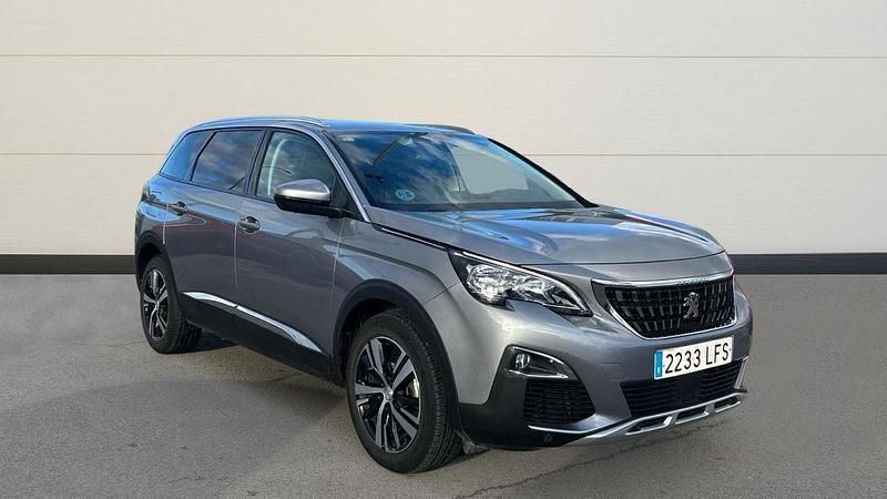 Usado Peugeot 5008 Allure 130 CV (95 kW) 2020 Gris SUV