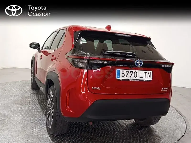Usado Toyota Yaris Cross Style 116 CV (85 kW) 2021 Granate SUV