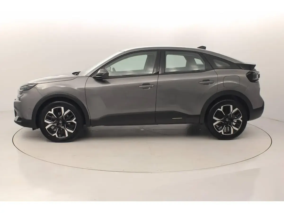 Nuevo Citroën C4 Business Class 145 CV (106 kW) 2026 Gris SUV