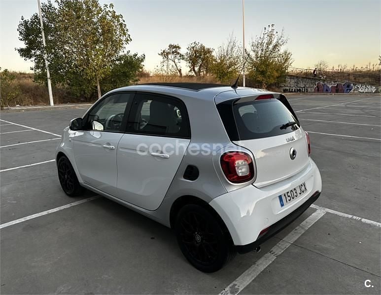 Usado Smart ForFour Passion 71 CV (52 kW) 2015 Blanco Utilitario