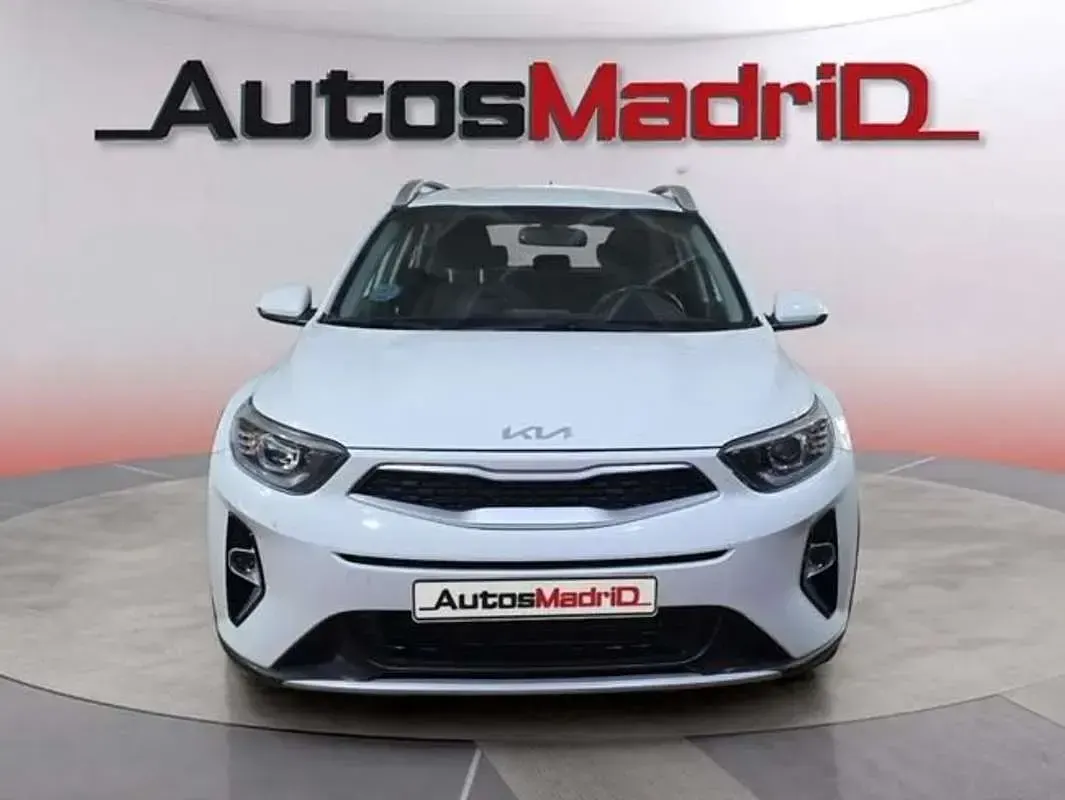 Usado Kia Stonic 84 CV (61 kW) 2023 Blanco SUV
