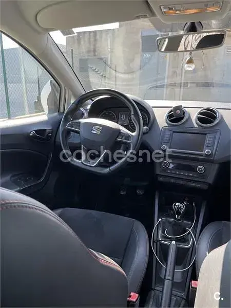 Usado Seat Ibiza Crono 90 CV (66 kW) 2017 Blanco Berlina