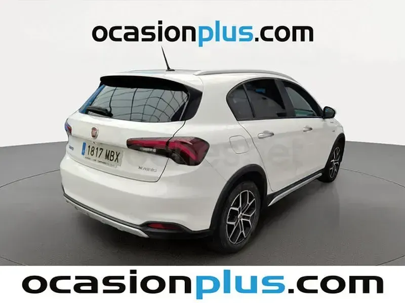 Usado Fiat Tipo Cross 130 CV (95 kW) 2022 Blanco Berlina