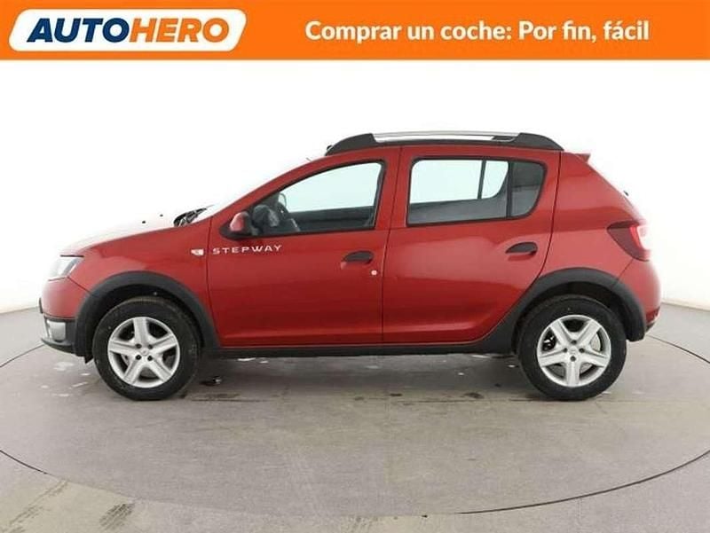 Usado Dacia Sandero Stepway 90 CV (66 kW) 2016 Rojo Utilitario