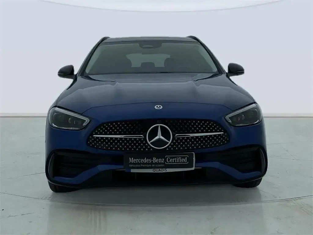 Usado Mercedes C300e 313 CV (230 kW) 2025 Azul espectra Familiar