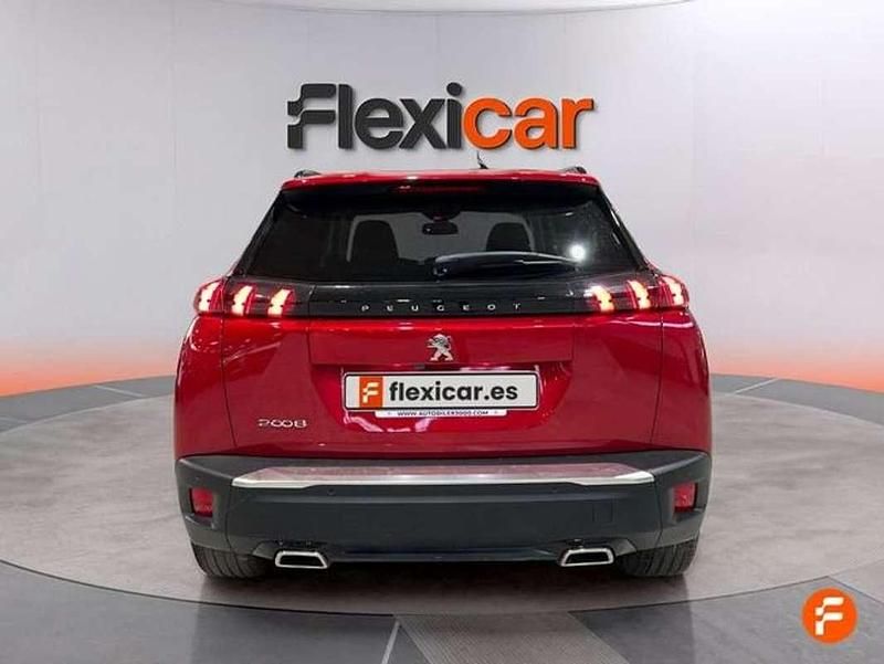 Usado Peugeot 2008 Allure 131 CV (96 kW) 2020 Rojo SUV