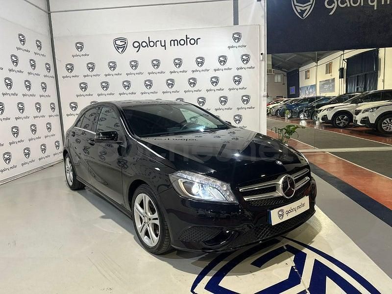 Usado Mercedes A200 Urban 136 CV (100 kW) 2014 Negro Berlina