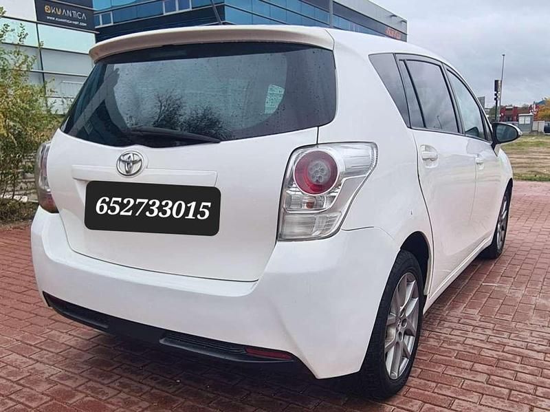 Usado Toyota Verso Advance 111 CV (81 kW) 2014 Blanco Monovolumen