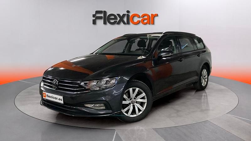 Usado VW Passat 122 CV (89 kW) 2020 Gris Familiar