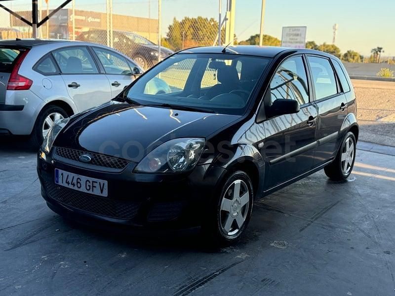 Usado Ford Fiesta Titanium 90 CV (66 kW) 2008 Negro Utilitario