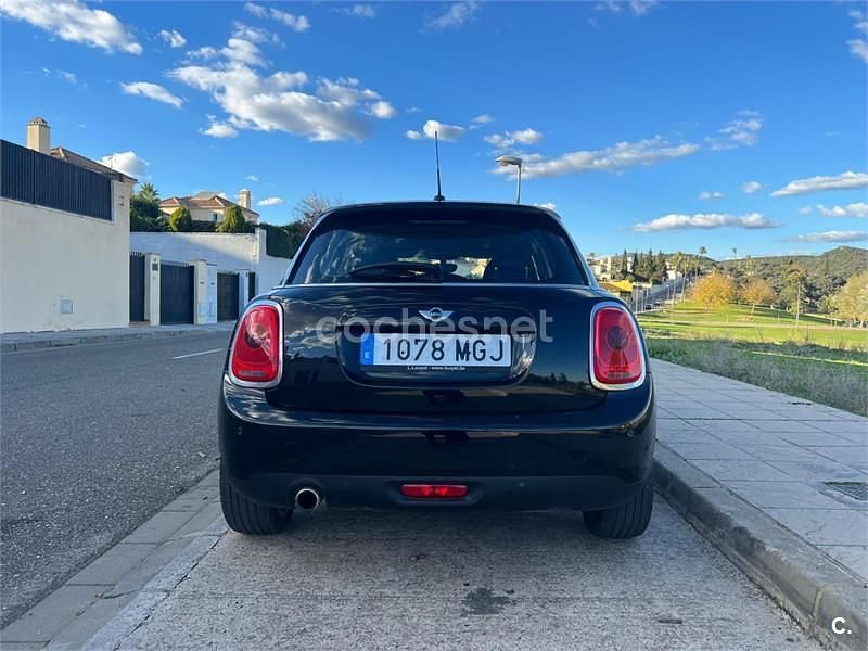 Usado Mini Cooper D 116 CV (85 kW) 2017 Negro Utilitario